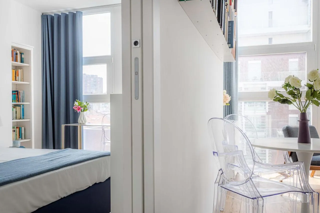 Luxnest I Porta Nuova Milan - Via Pirelli Apartment