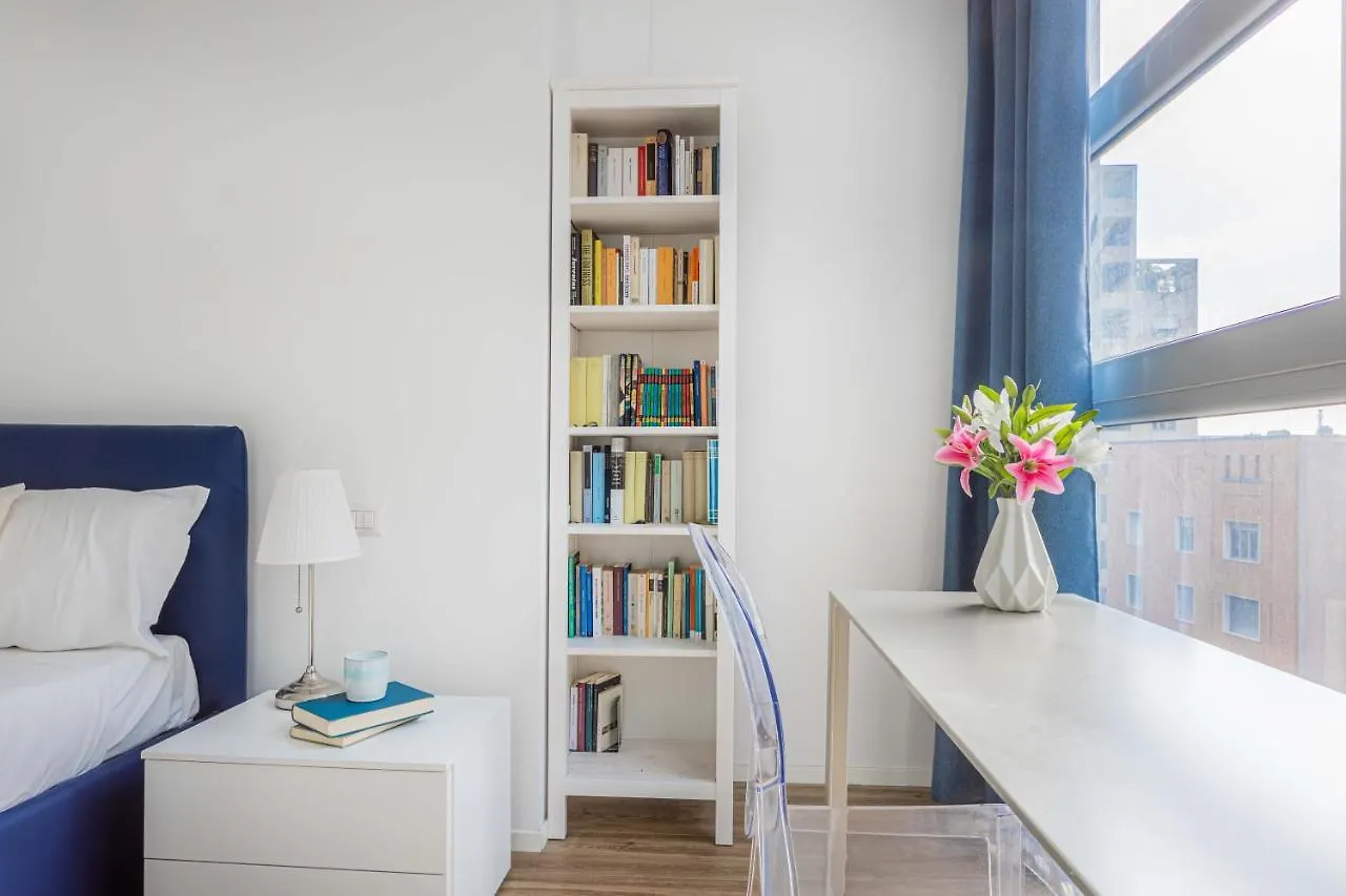 Luxnest I Porta Nuova Milan - Via Pirelli Apartment 0*,