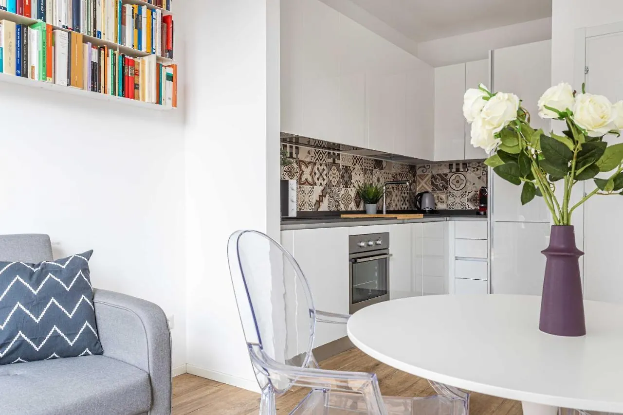 Luxnest I Porta Nuova Milan - Via Pirelli Apartment Italy