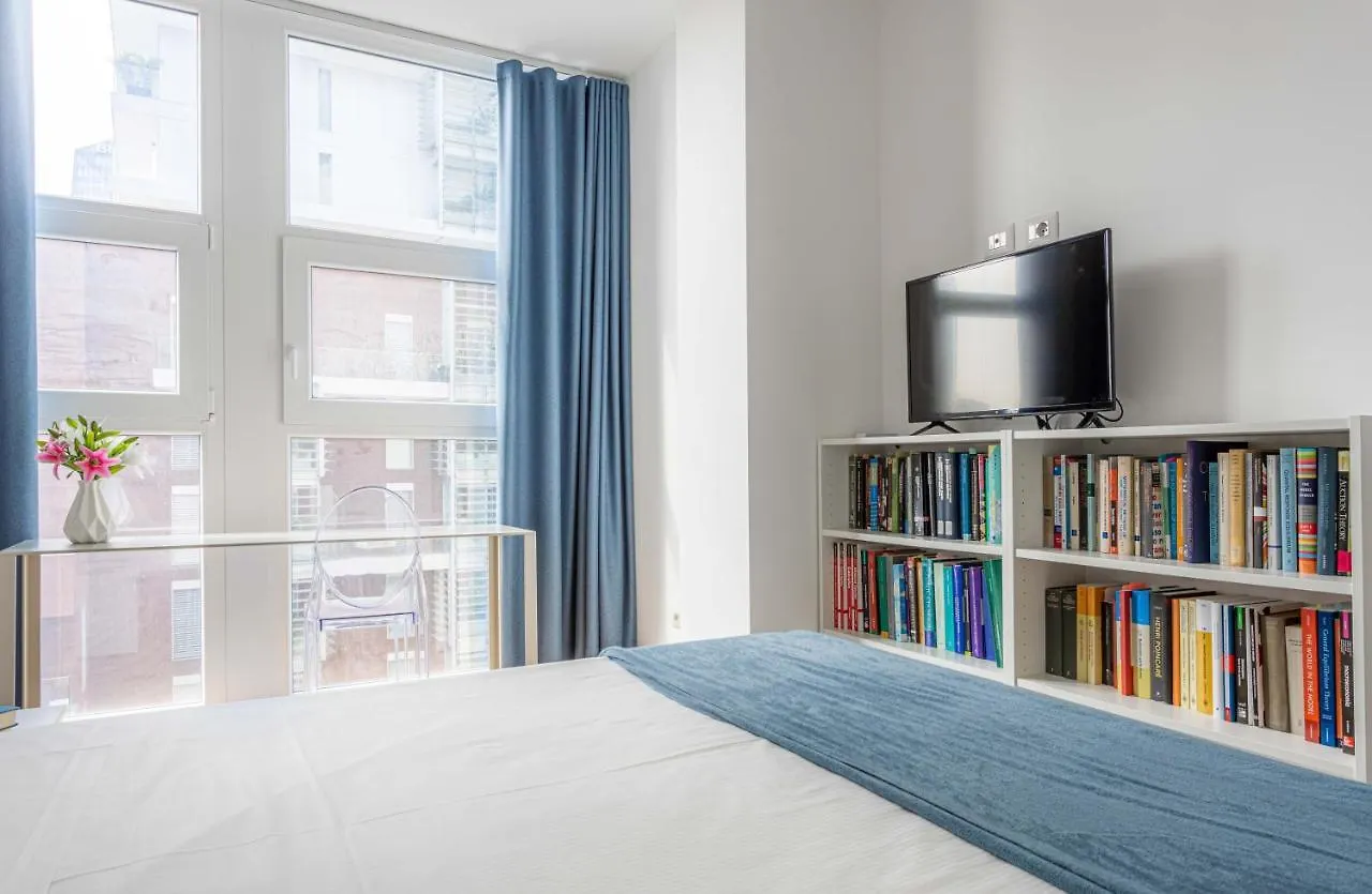 Luxnest I Porta Nuova Milan - Via Pirelli Apartment Italy