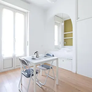 Apartamento Porta Nuova Bright With Balcony, Milán